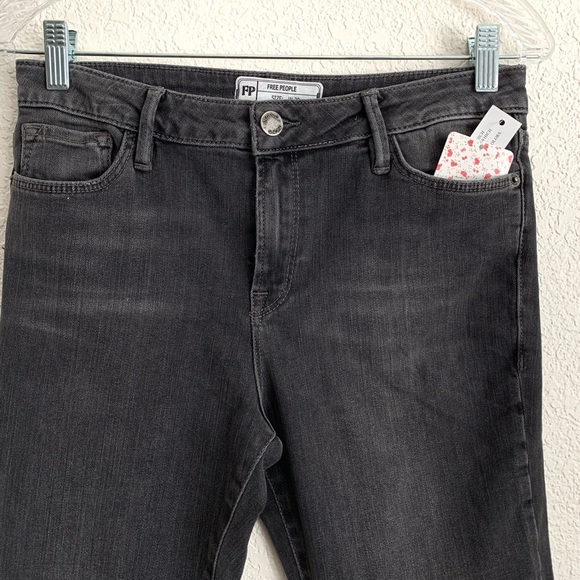 NWT Free People straight crop jeans. - Picture 4 of 7